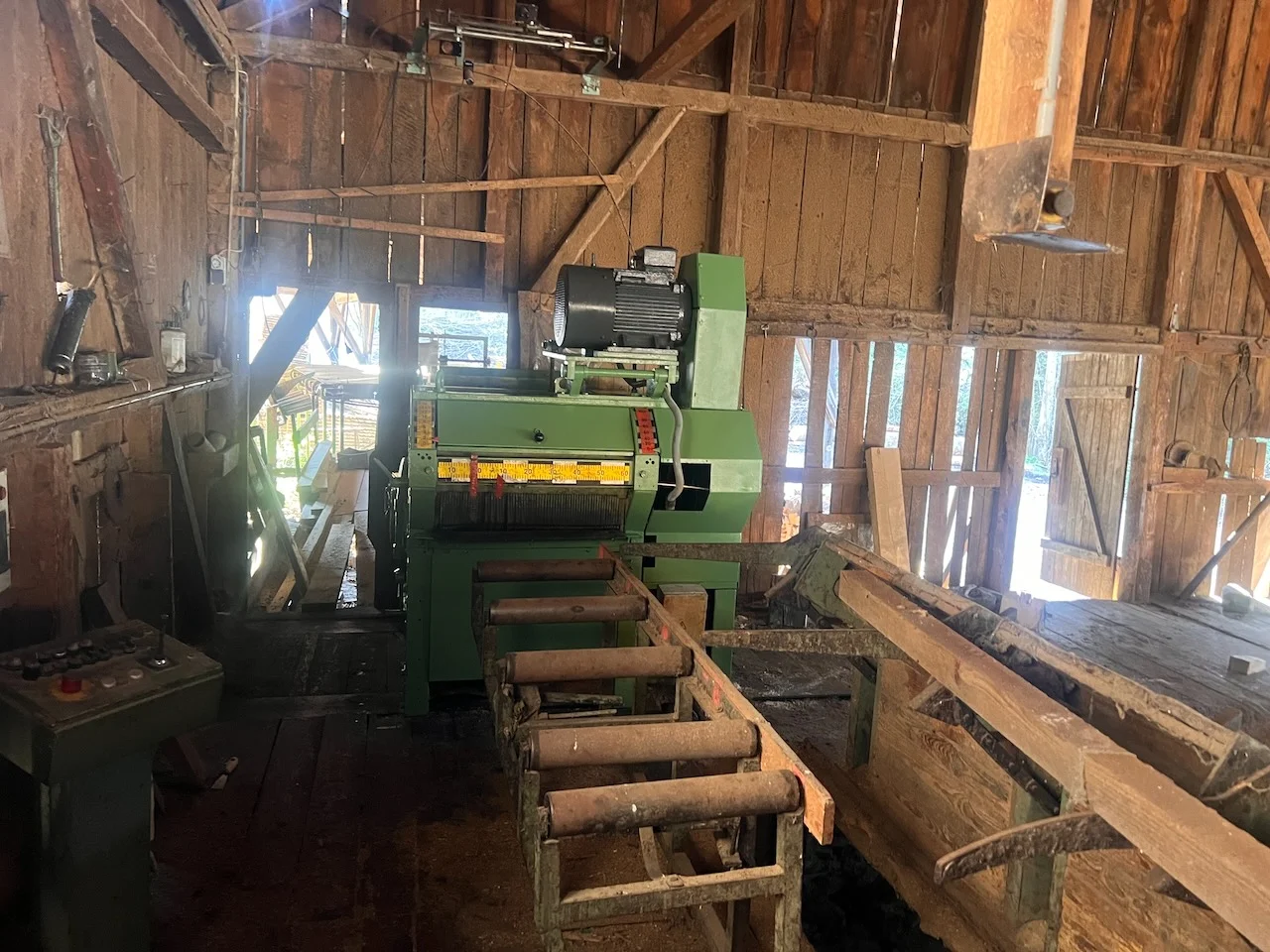 Trimming and resawing saw - Image 3